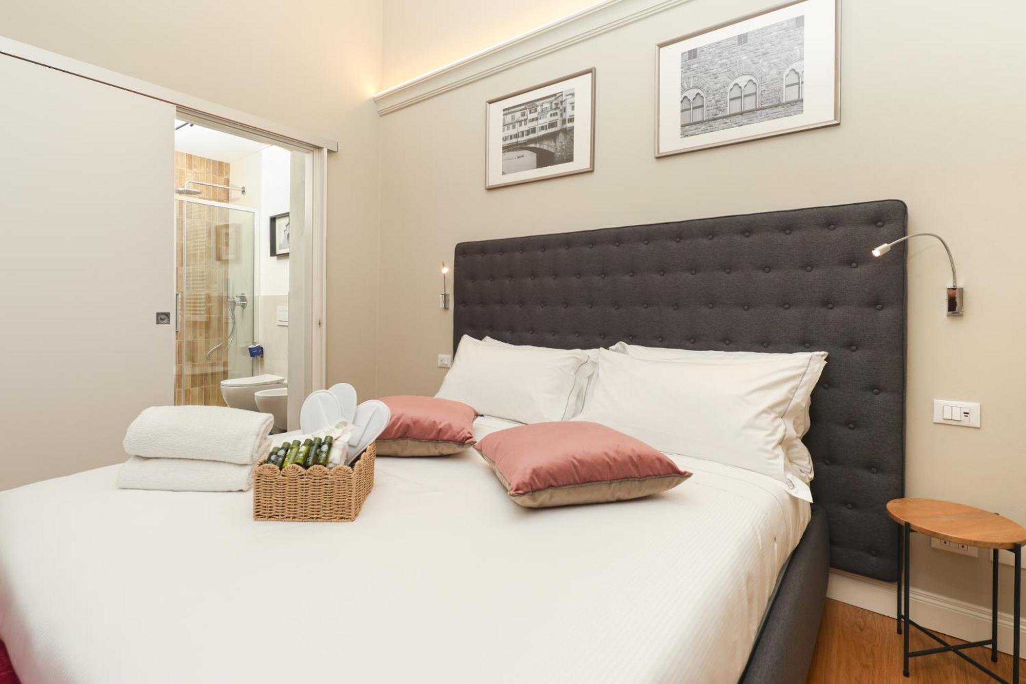 N7 Rooms Флоренція Екстер'єр фото